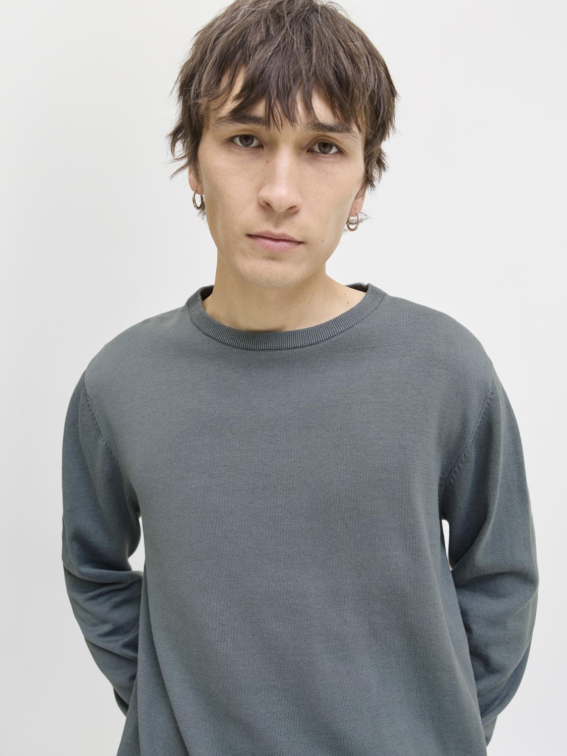 12137190STORMY WEATHER_4_P