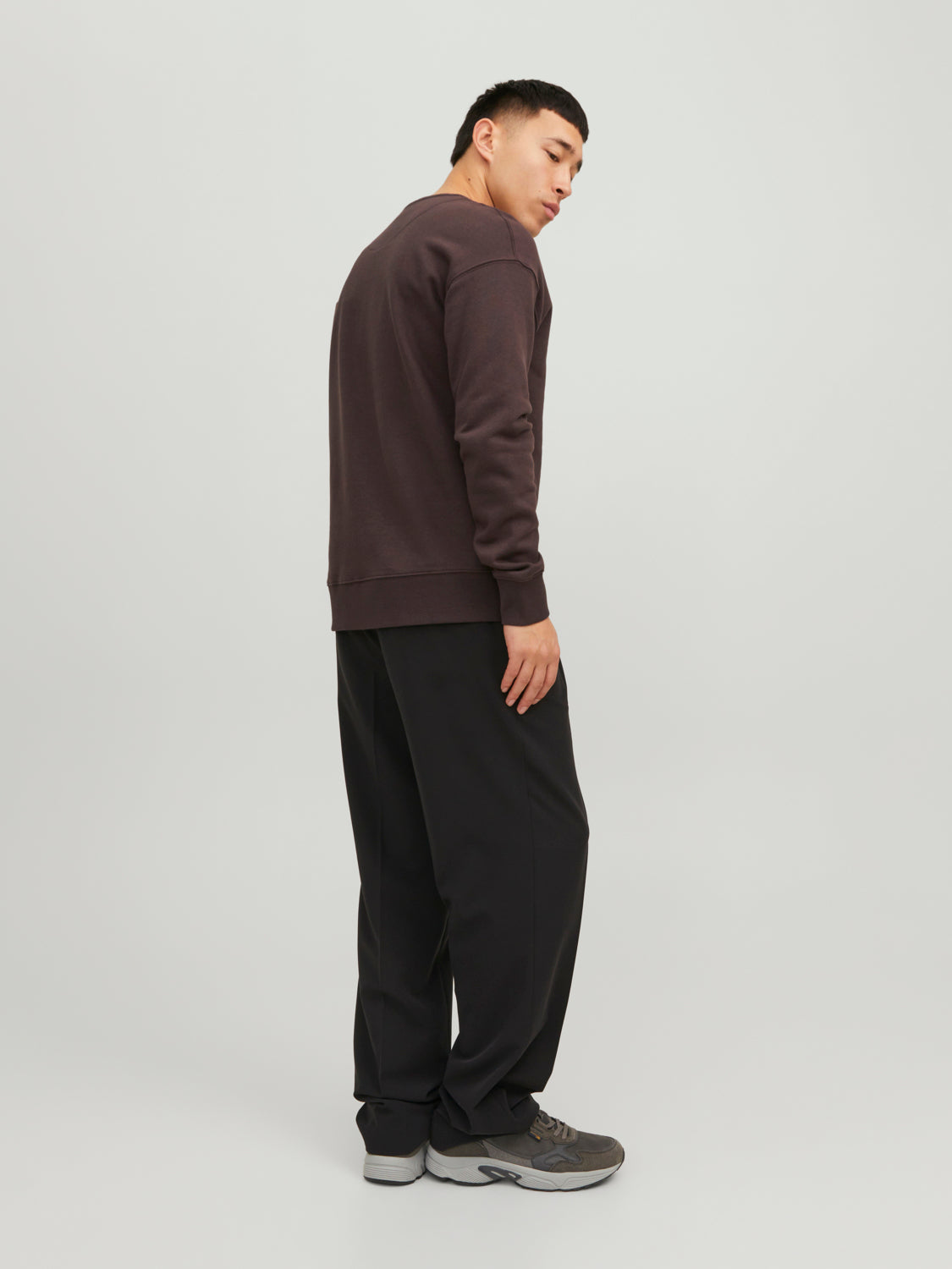 12208182SEAL BROWN_2_P