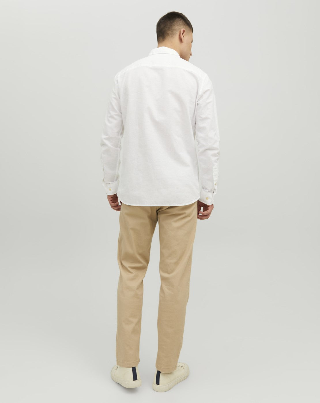 12220134WHITE_2_P