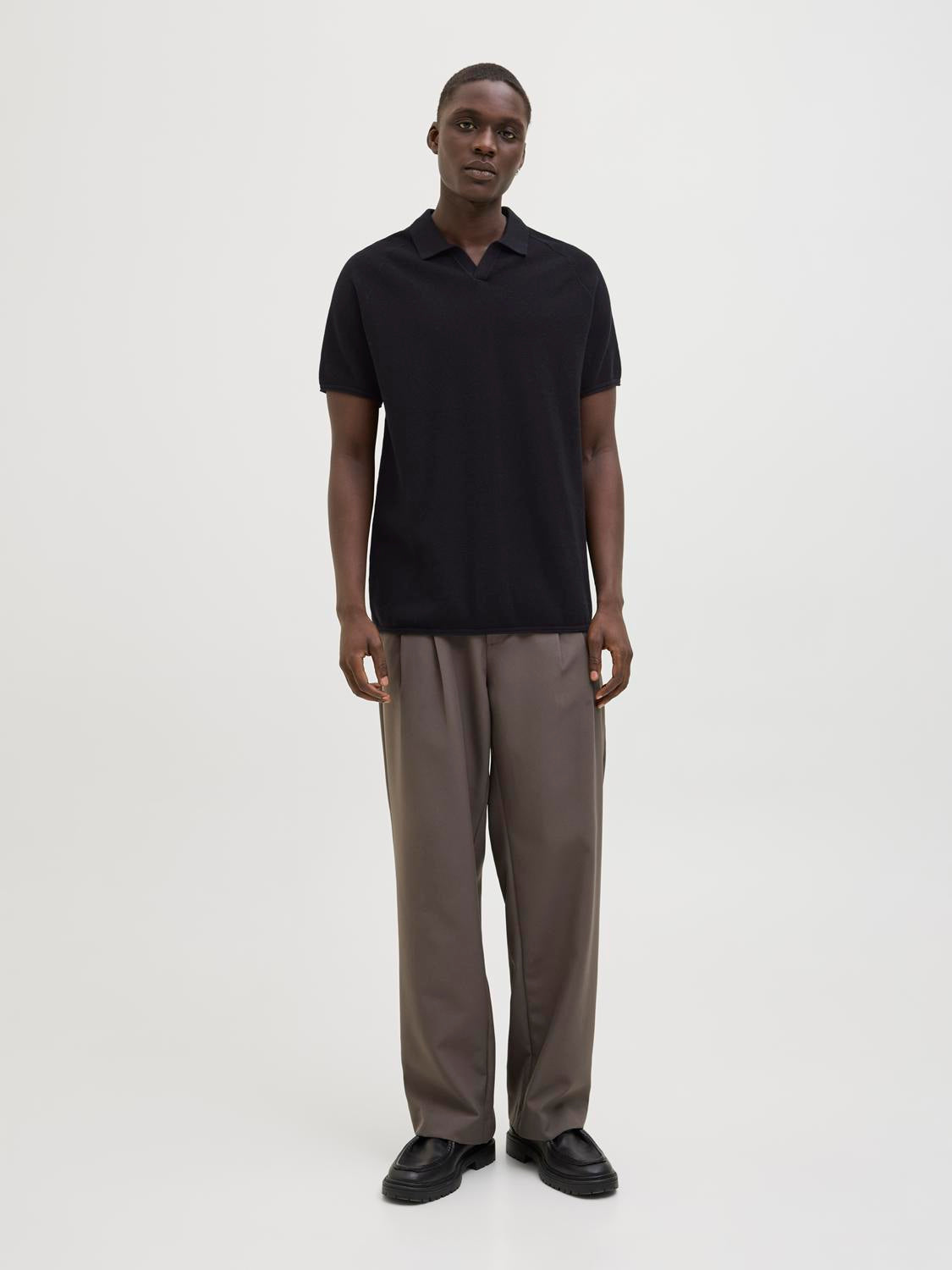 12269693BLACK_4_P