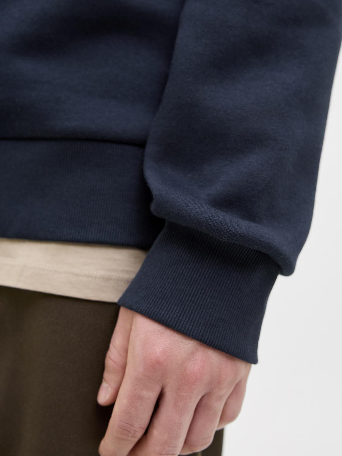 12279649SKY CAPTAIN_6_P