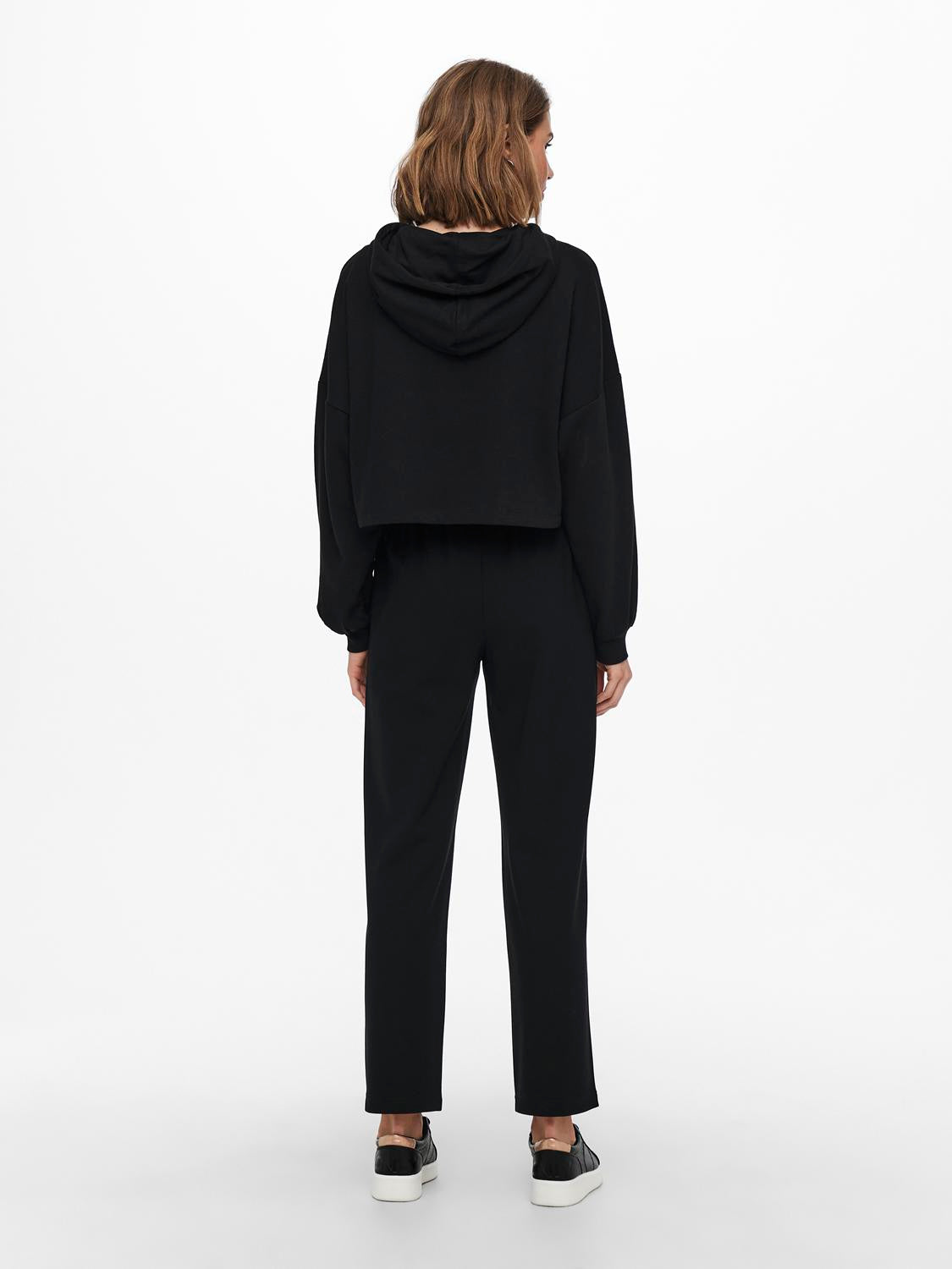 15235076BLACK_4_P
