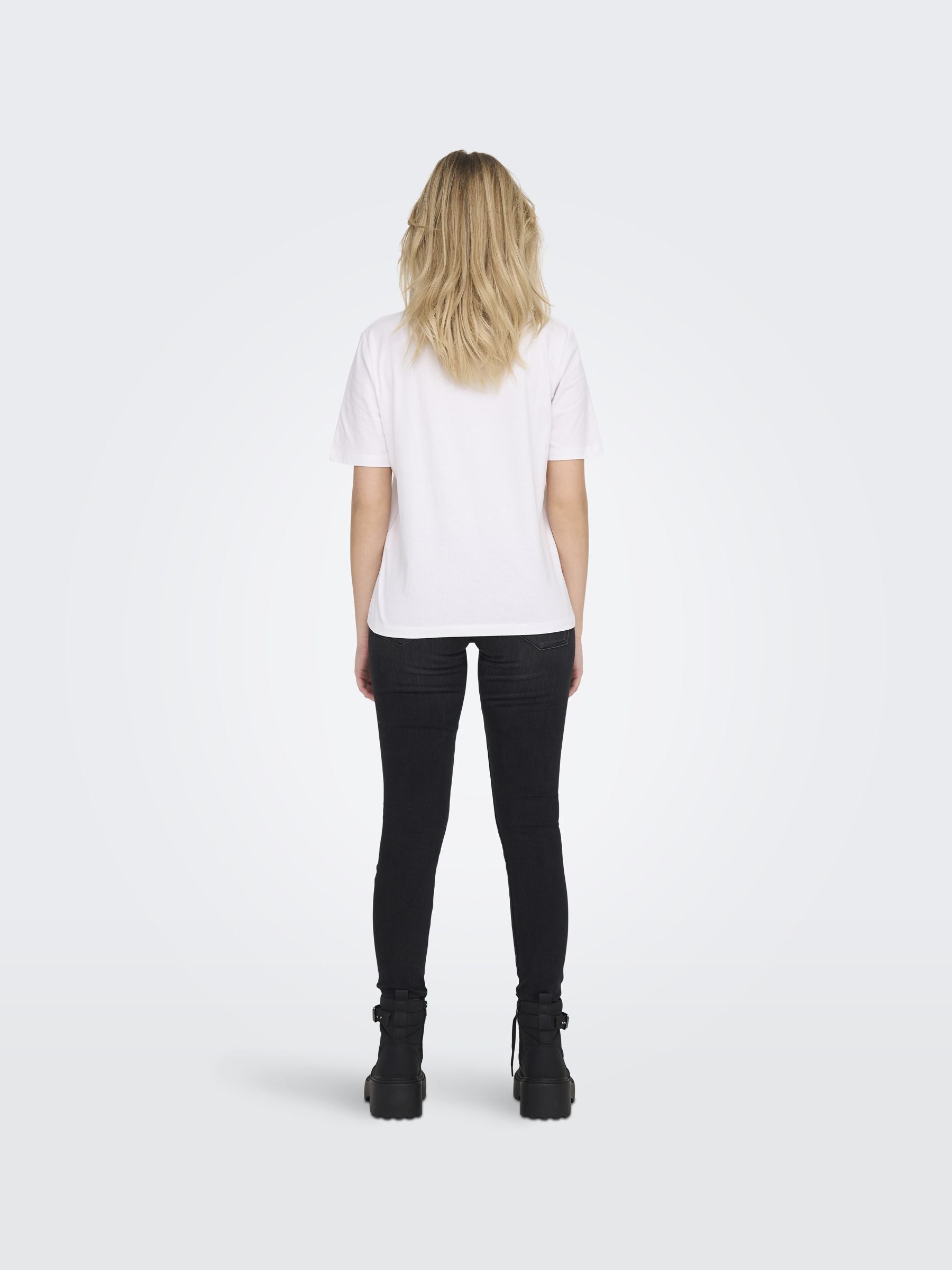15270390WHITE_3_P