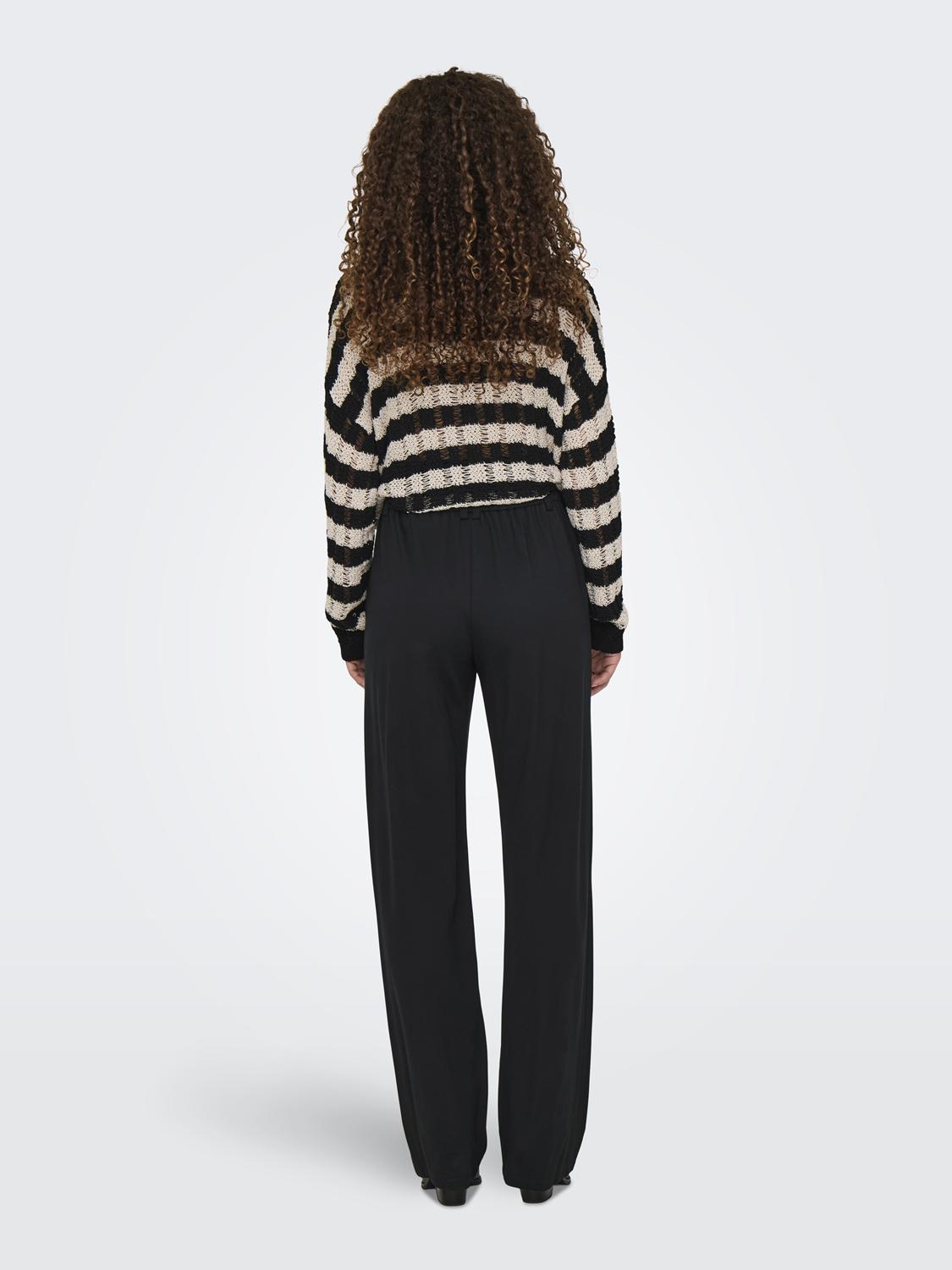 15341829BLACK_4_P