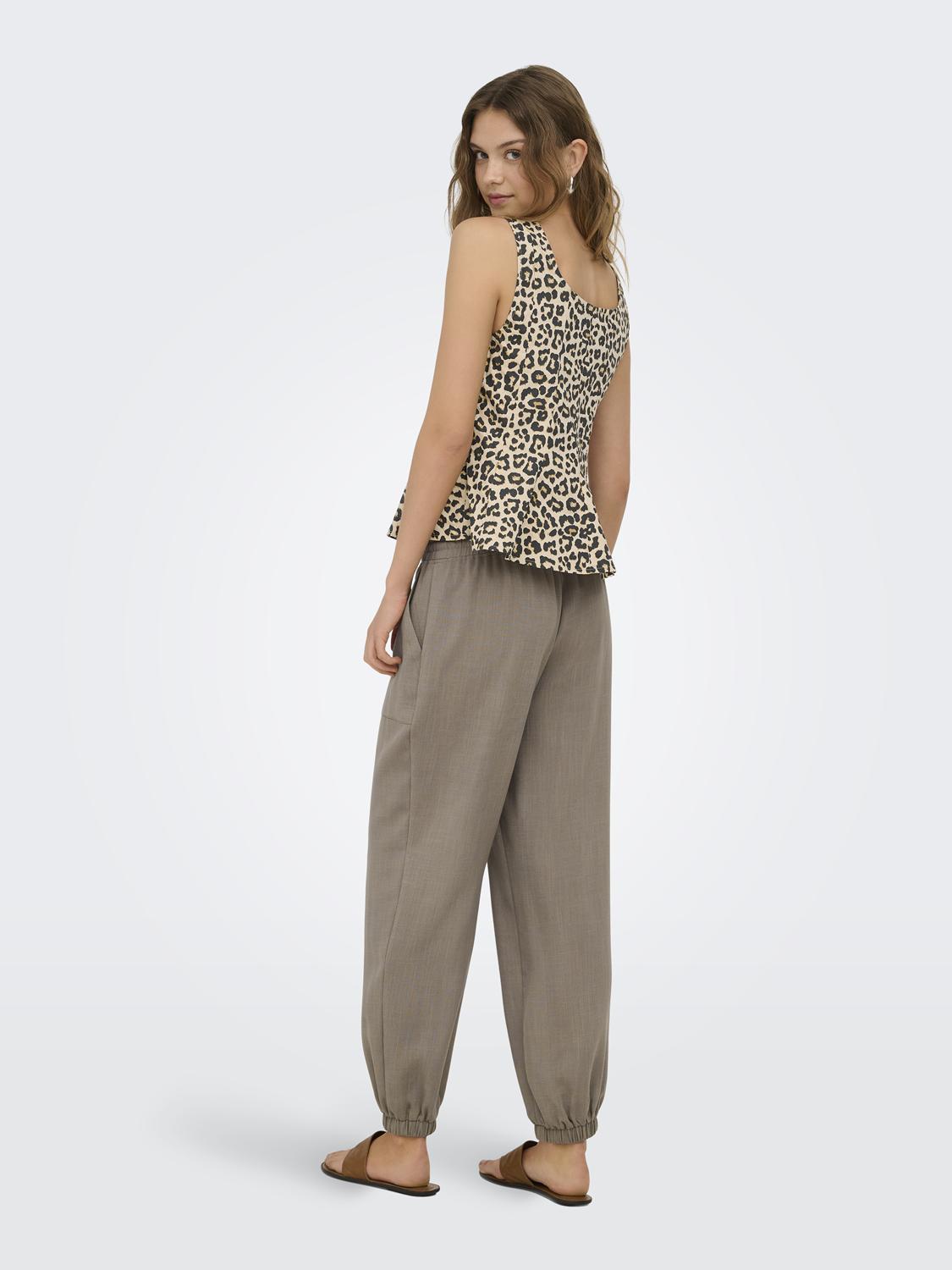 15371956PUMICE STONE()BLACK LEO_4_P