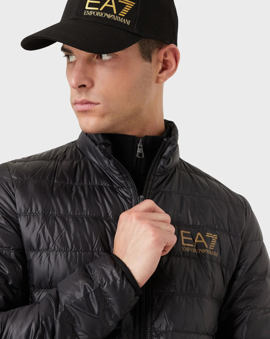 8NPB01 PN29Z0208 BLACK_4_P