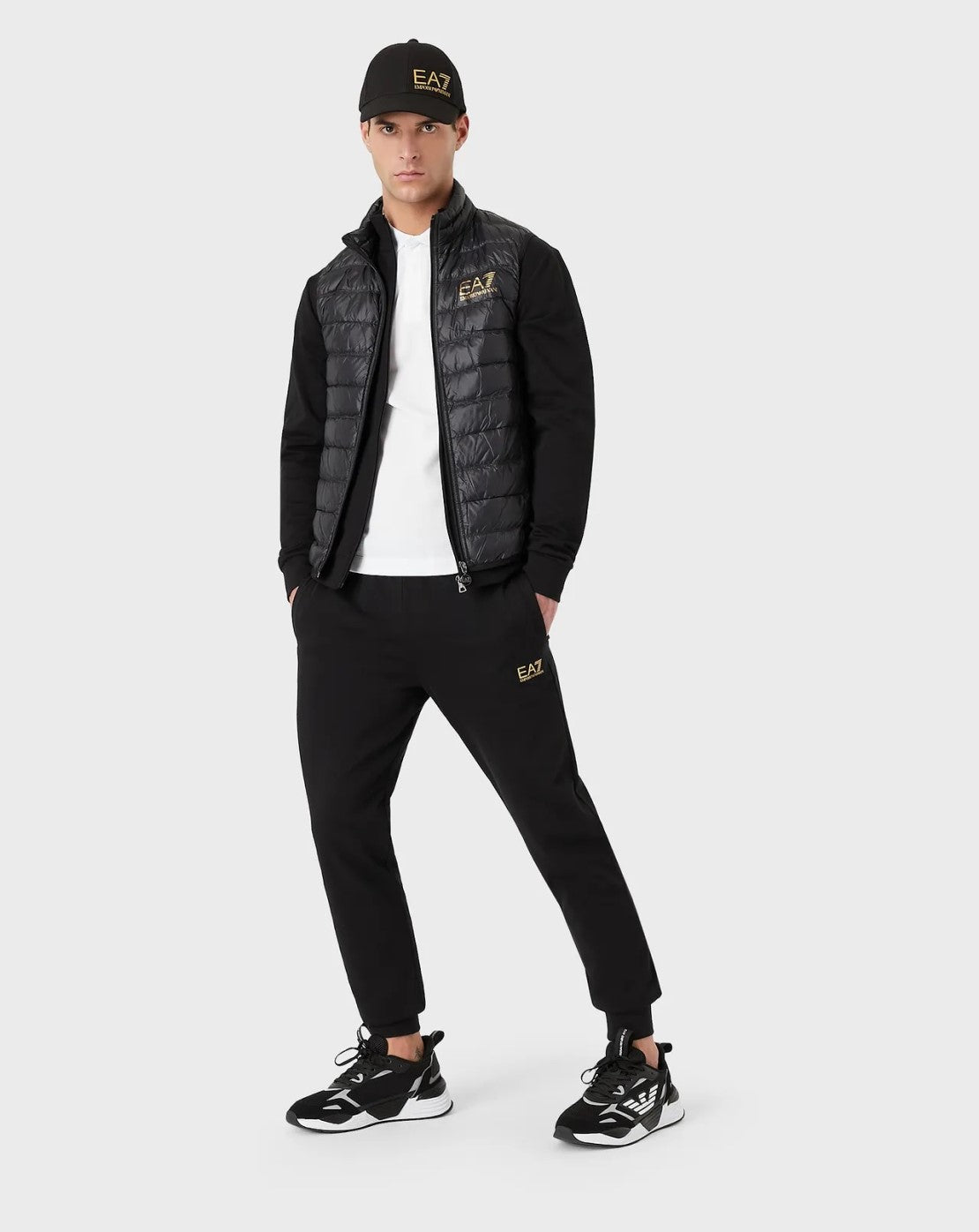 8NPQ01 PN29Z0208 BLACK_2_P