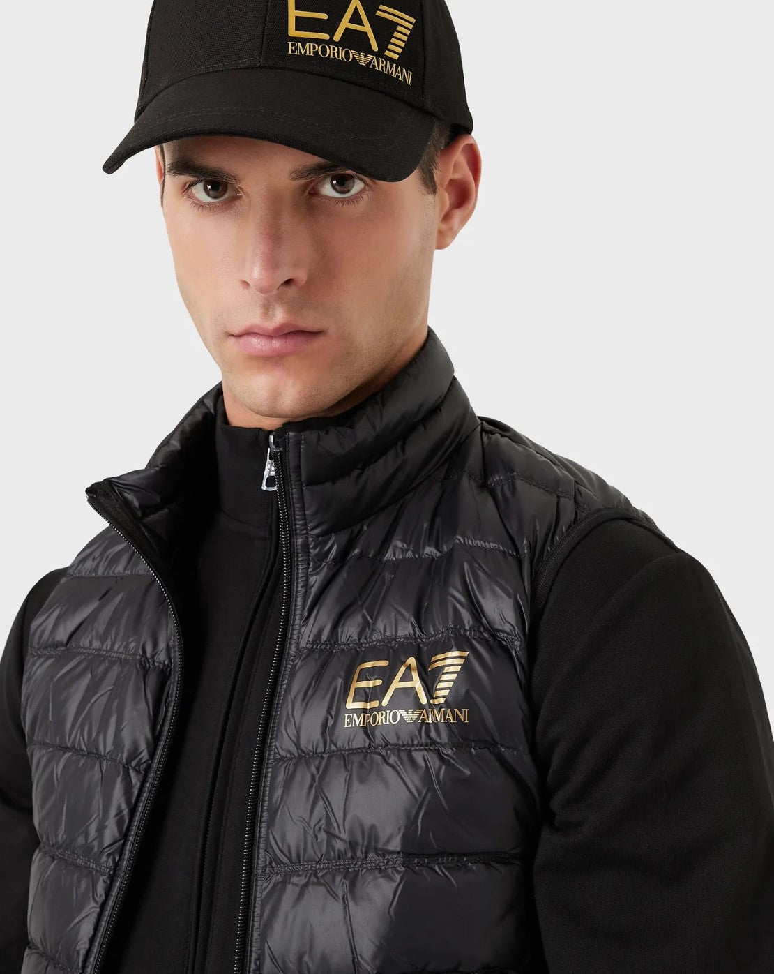 8NPQ01 PN29Z0208 BLACK_3_P