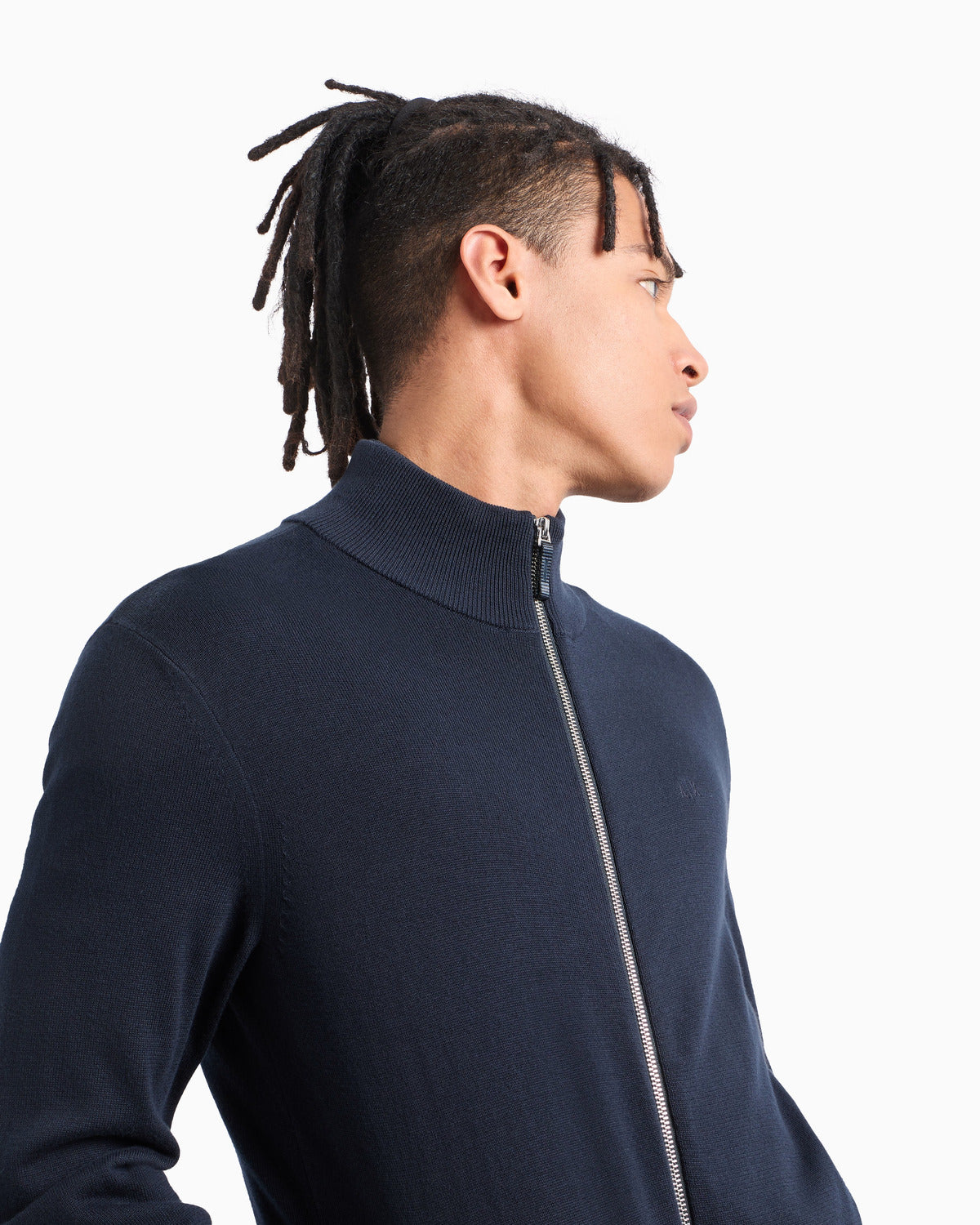 8NZE4D ZM8CZ1510 NAVY_3_P