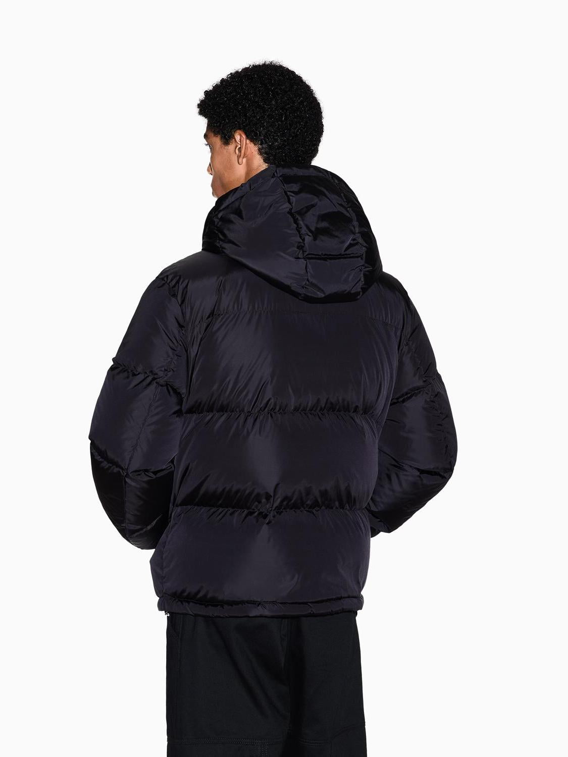 XM000348 AF12286UC001 BLACK_2_P