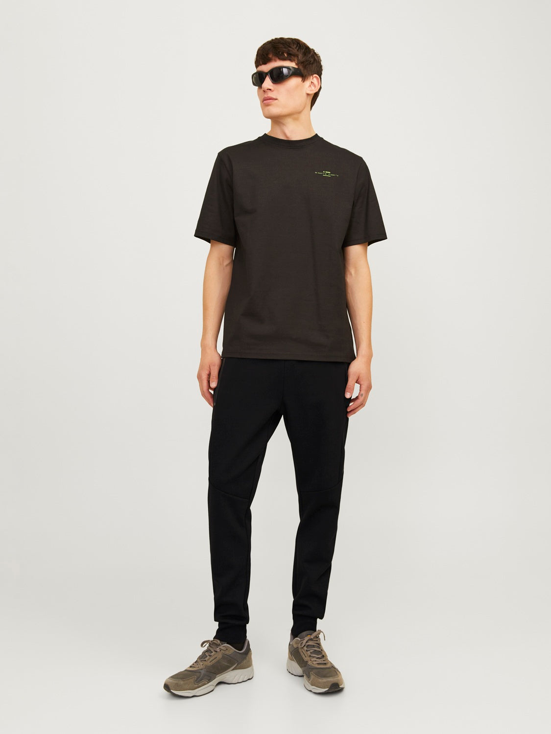 12261991BLACK_3_P