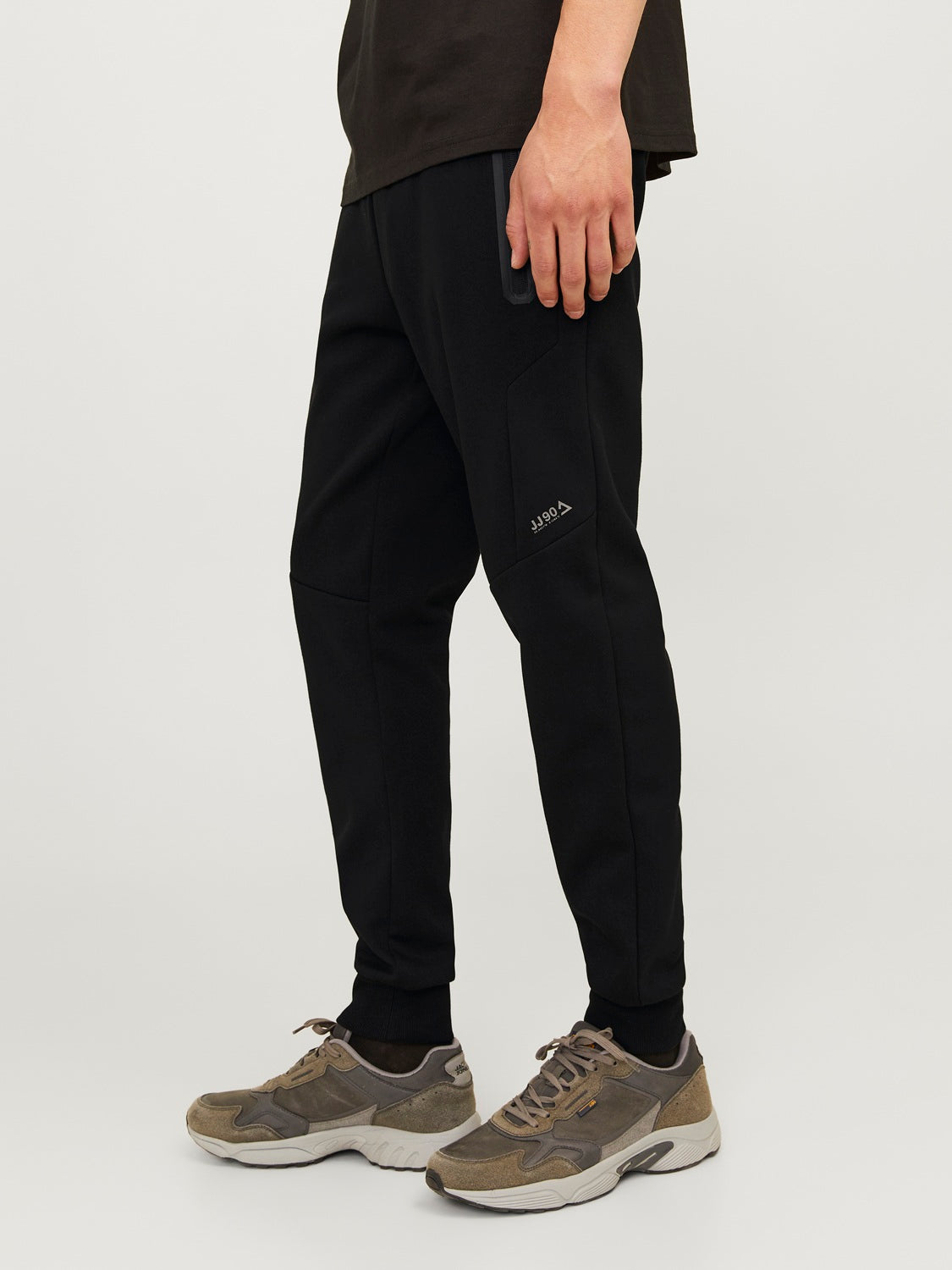 12261991BLACK_5_P