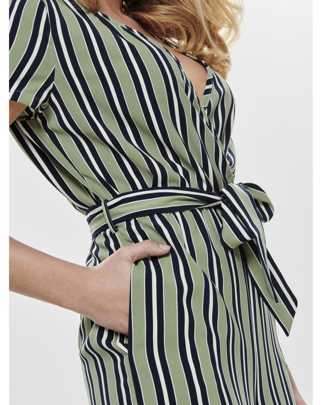 15169220OIL GREEN_3_P