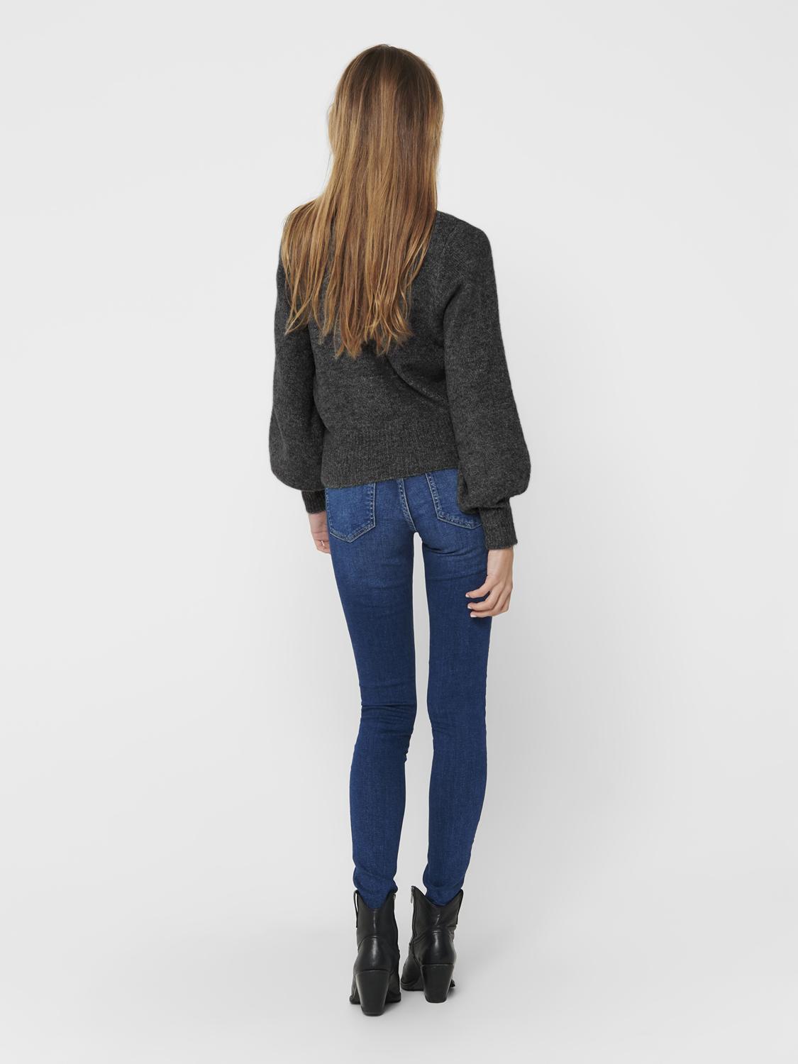 15210667MEDIUM GREY()BLACK_3_P