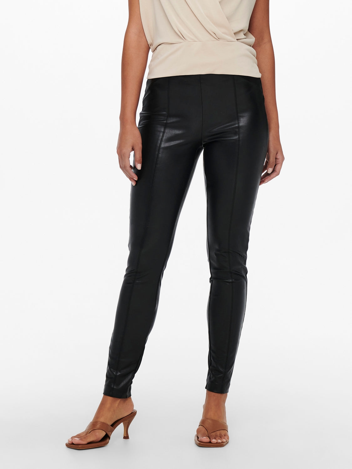 15231825BLACK_3_P
