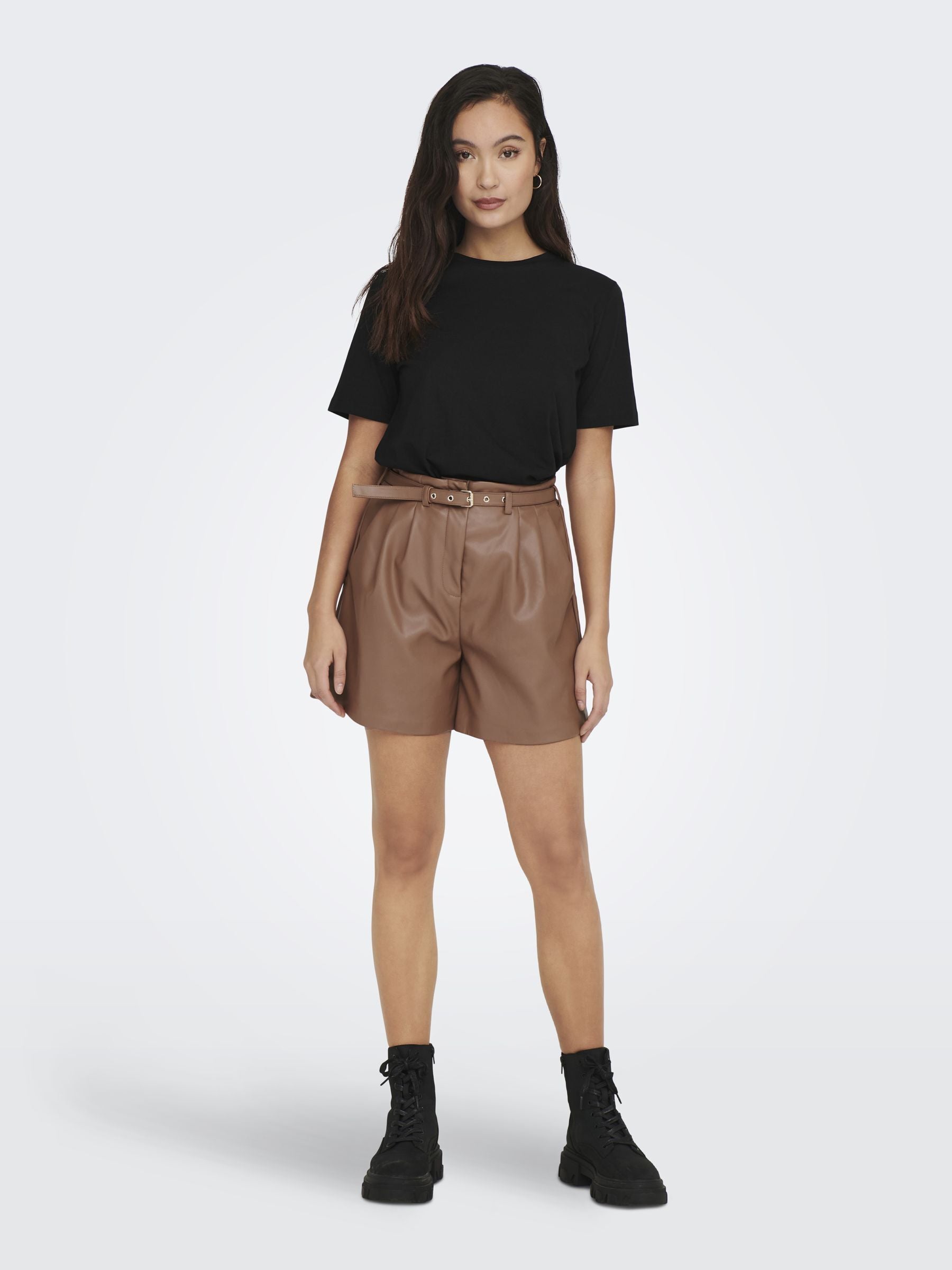 15270390BLACK_4_P