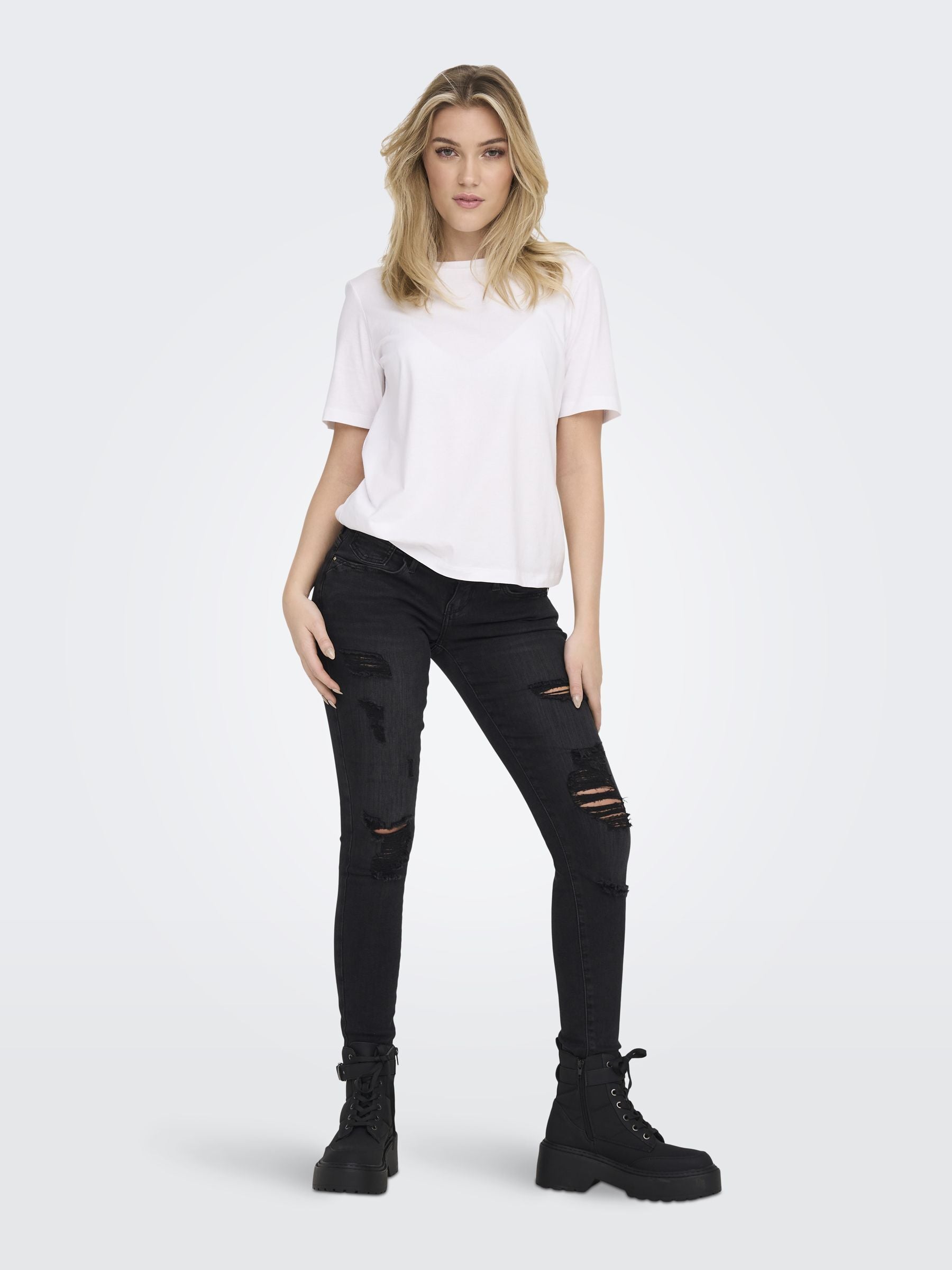 15270390WHITE_4_P