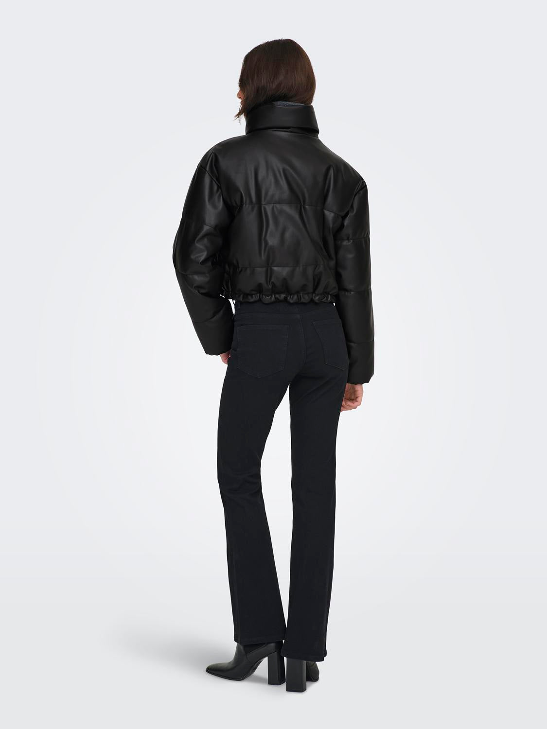15349205BLACK_5_P