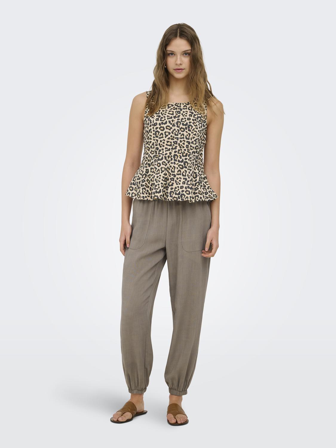 15371956PUMICE STONE()BLACK LEO_3_P