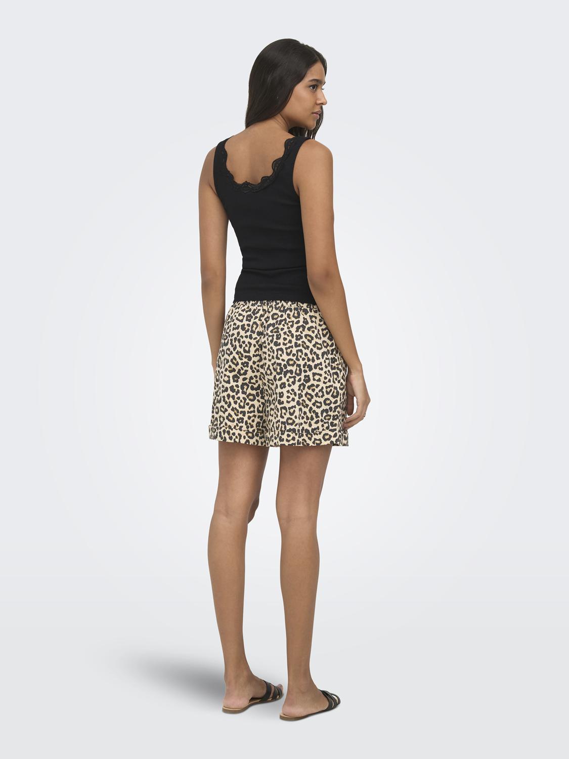 15372422PUMICE STONE()BLACK LEO_4_P