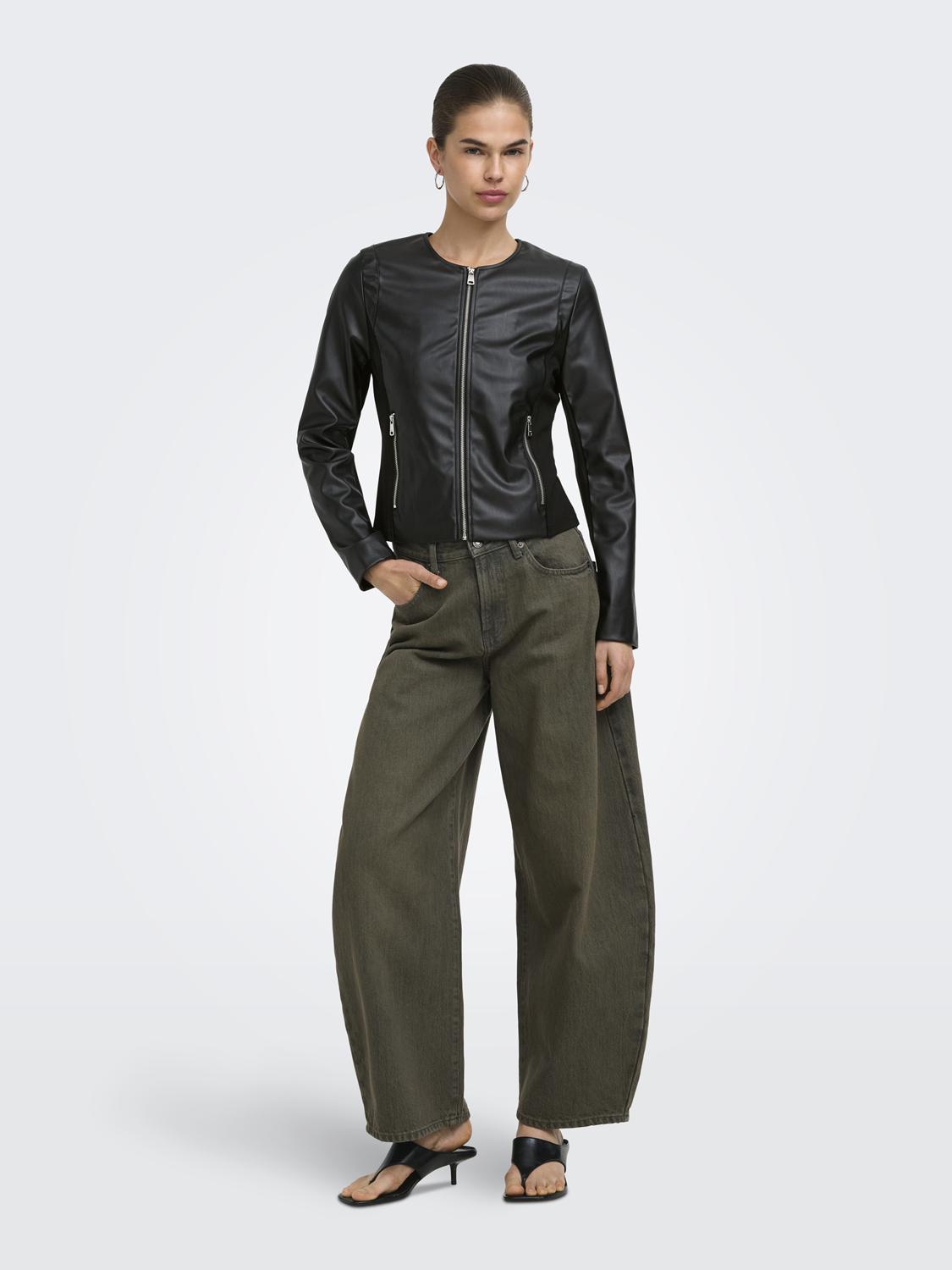 15373291BLACK_4_P