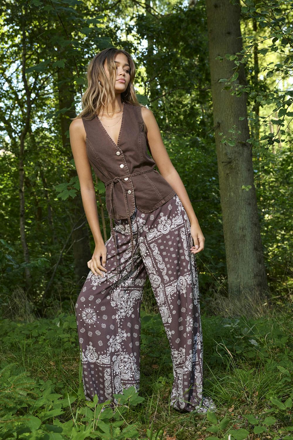 15373641CHOCOLATE MARTI()BROWN BAND_3_P