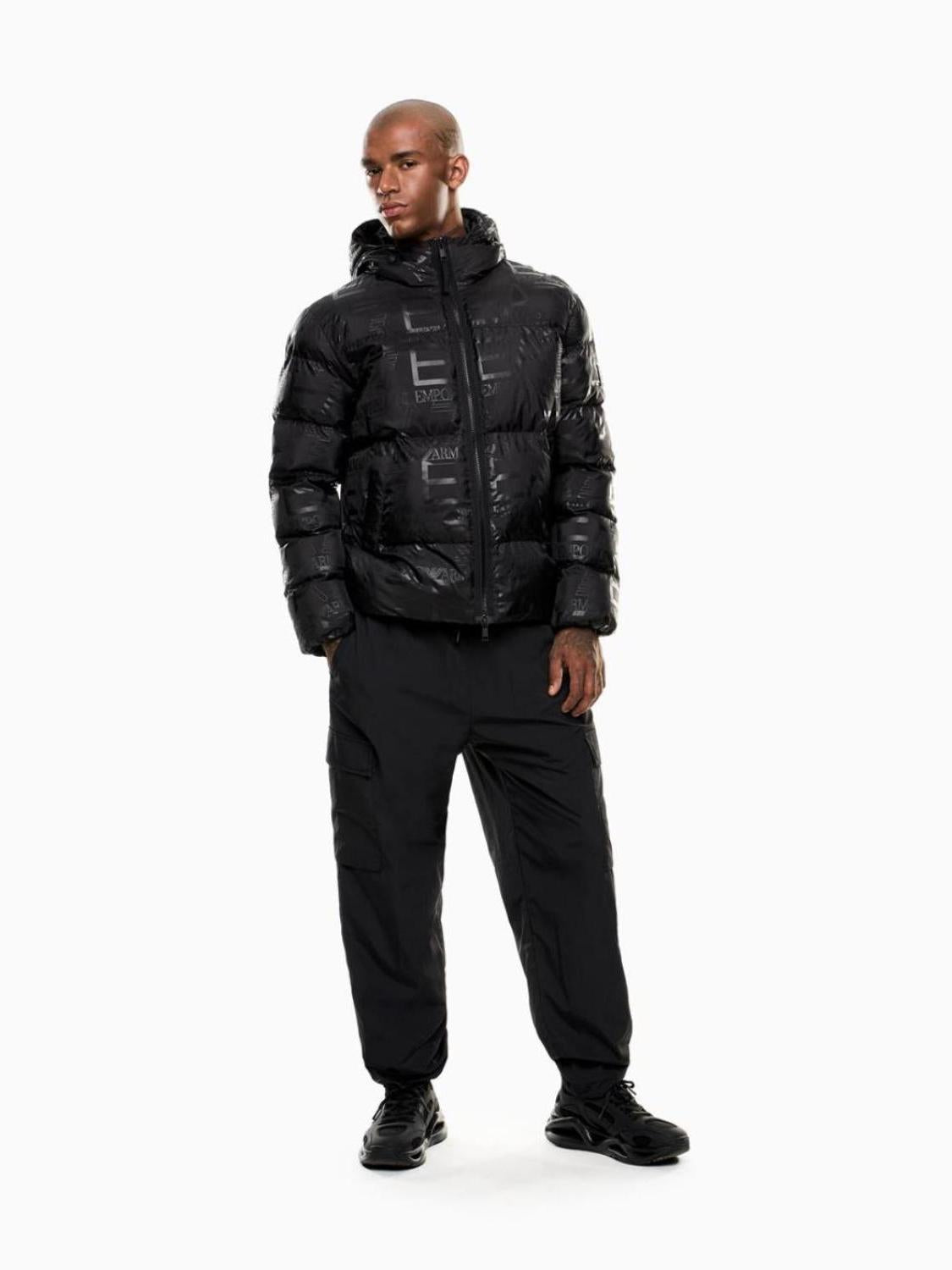 7M000697 AF15969UC001 BLACK_4_P