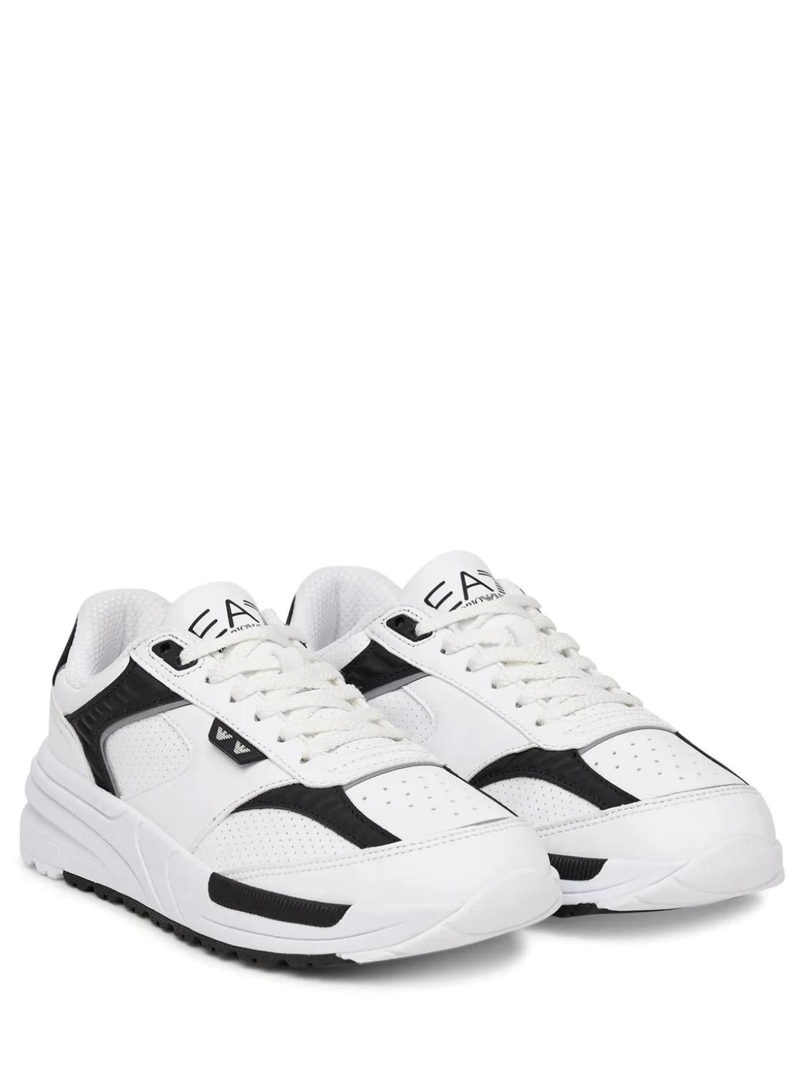 X8X241 XK435C695 OPTWHITE()BLACK TRAINING_1_P