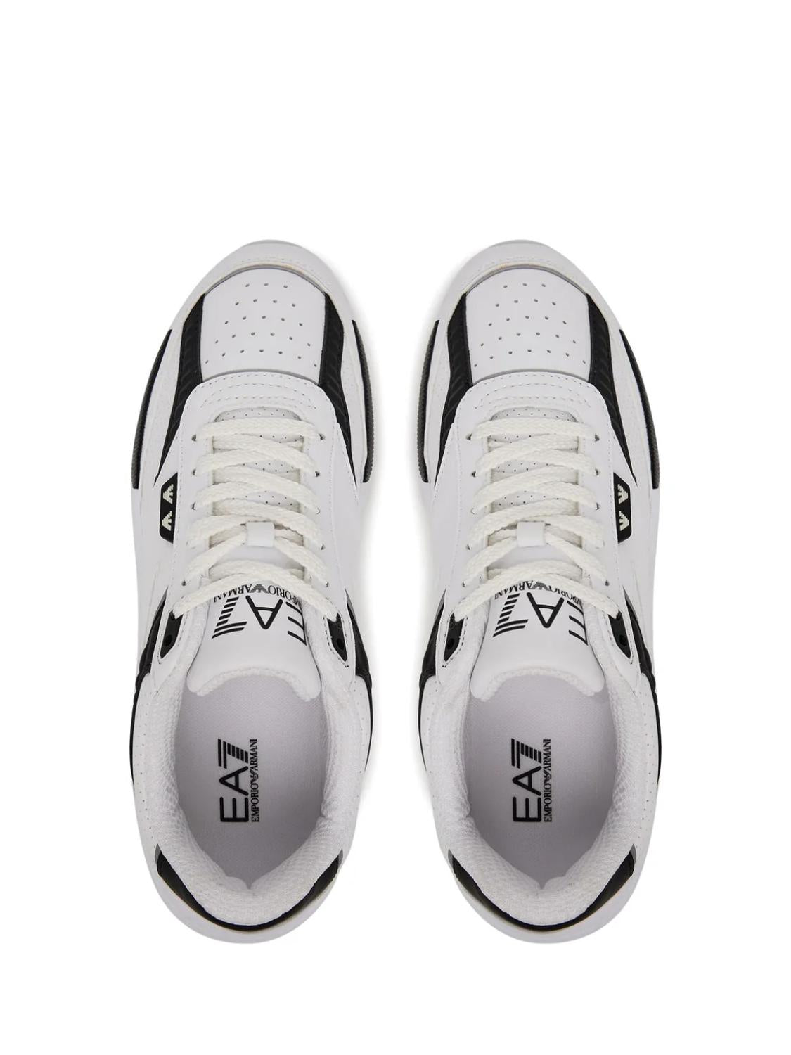 X8X241 XK435C695 OPTWHITE()BLACK TRAINING_3_P